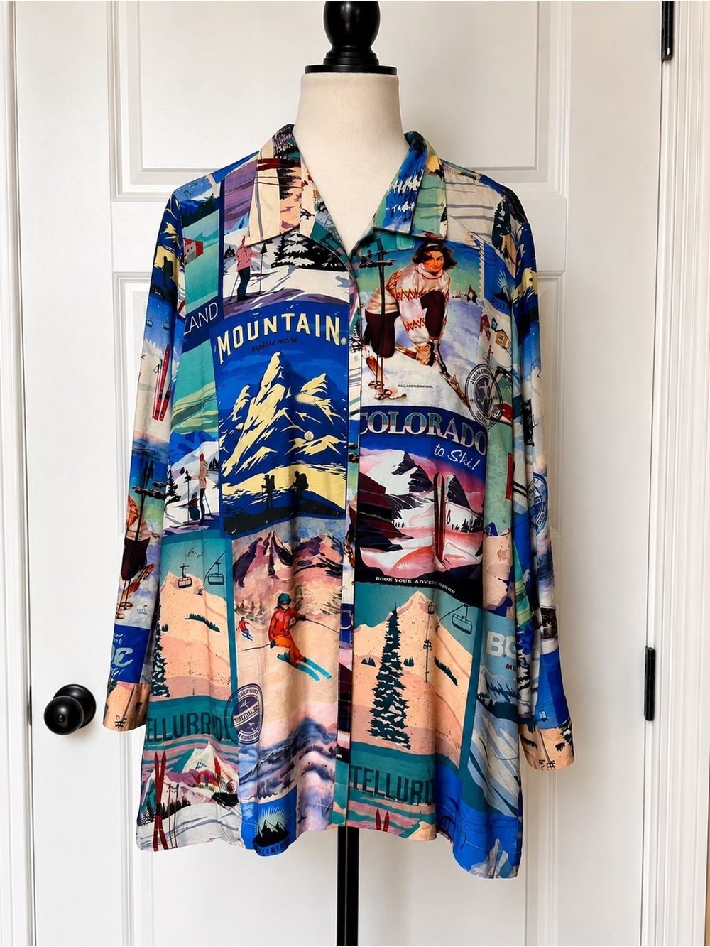 John Mark Ski Resort Travel Print Tunic XL NWOT Colorado Vermont Switzerland